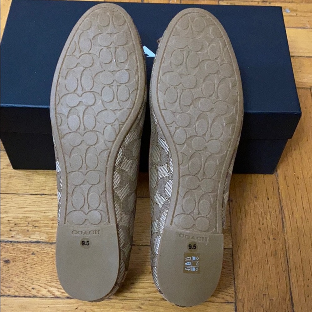 New Coach flats - Picture 7 of 11